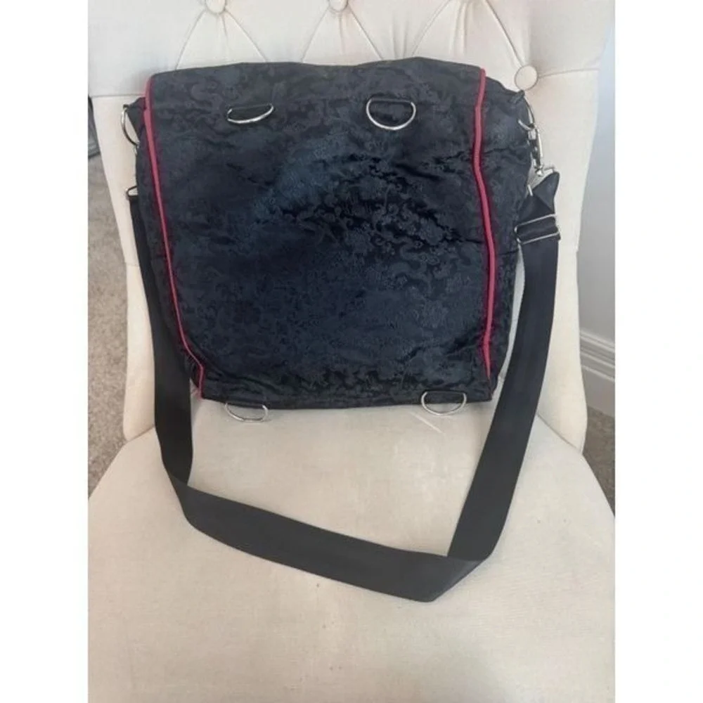 Petunia Pickle Bottom Black Jacquard Diaper Bag Messenger‎ Bag